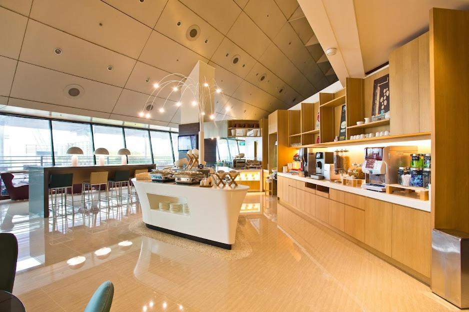 فندق Ambassador Transit Lounge Terminal 2 سنغافورة المظهر الخارجي الصورة